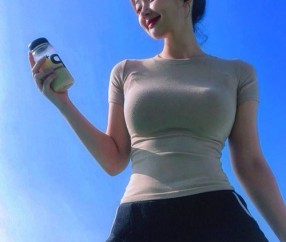 小孩头部碰伤会引起发烧（小孩磕破了头会引起发烧）