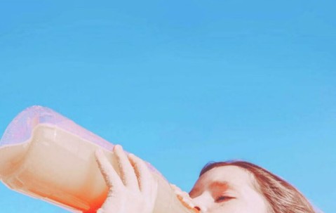 小孩发烧吃药后拉黑是（宝宝发烧吃药之后拉黑粑粑）