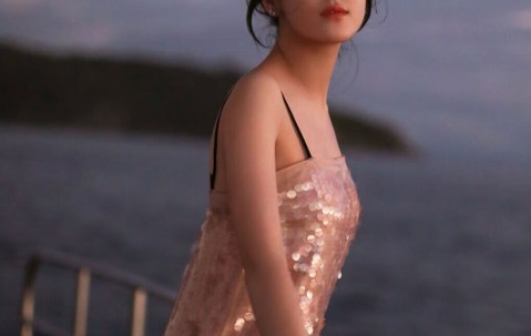 小孩发烧没反应流口水（孩子发烧流口水没有其他症状）